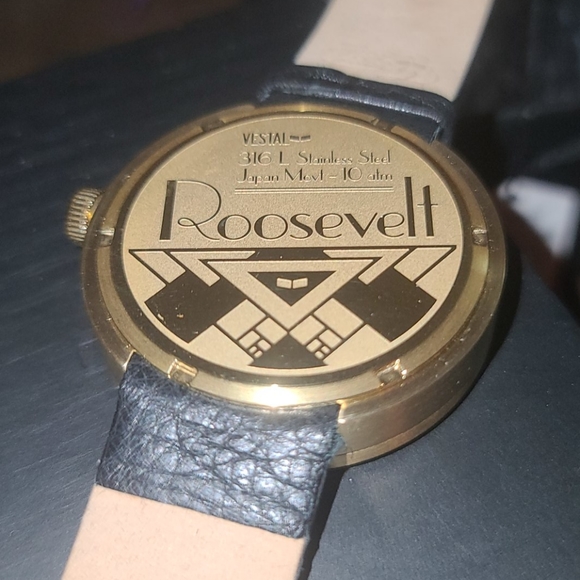 NWT - Unisex "Roosevelt" Stainless Steel Watch - Picture 5 of 5